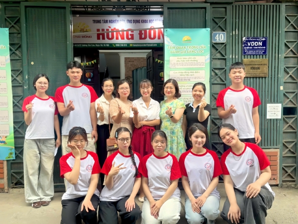 Trung tâm chào đón sinh viên đến từ Trường Đại học Công Đoàn đến thực tập 